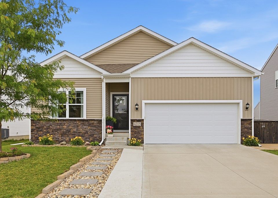1st image of 4215 NW Cedarwood Dr