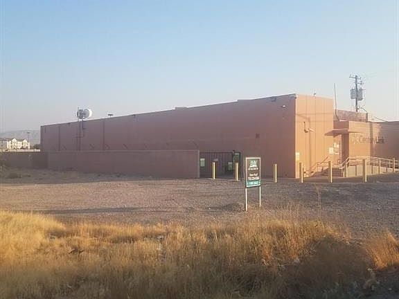 4th image of Vegas Dr