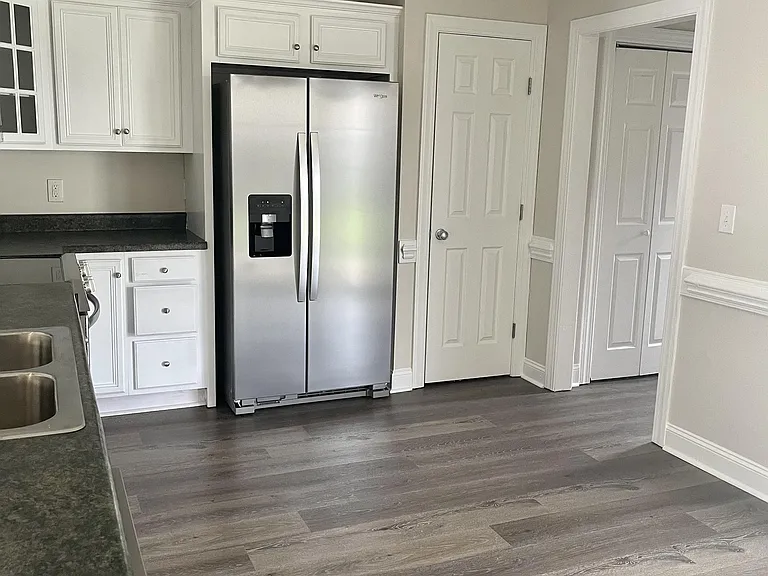 2055 B Cambria Dr #1 — Photo 3