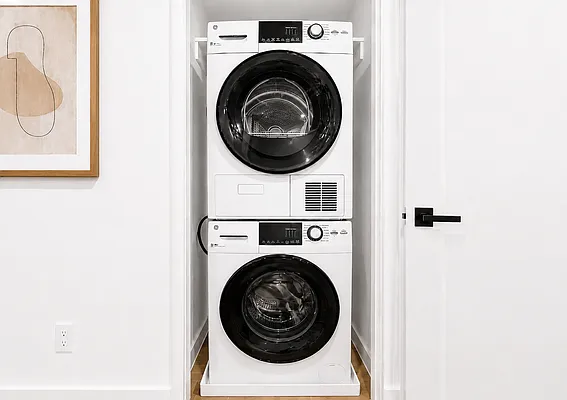 Laundry, photo 1