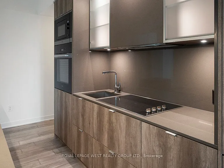 11 Yorkville Ave #1310 — Photo 13