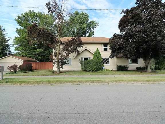 2nd image of 401 Capital Ave