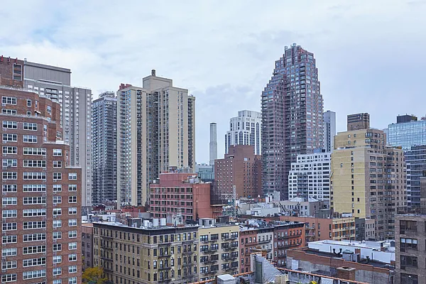 Rented by Brown Harris Stevens | media 6