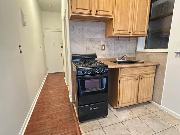 12 W 107th St APT 3C