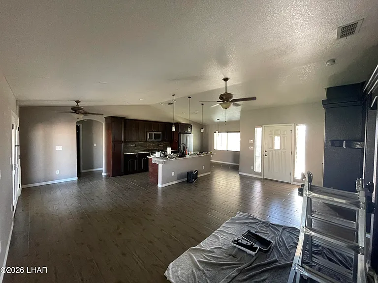 3025 Daytona Ave — Photo 5