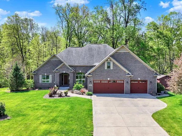 9879 Ruby Ct, Mooresville, IN 46158