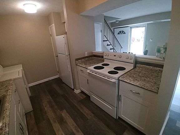 5th image of 188 Canterbury Ln APT A