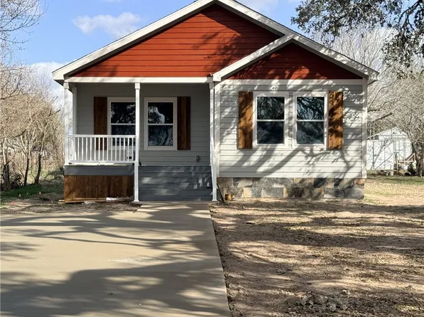 203 Villa St, Cuero, TX 77954
