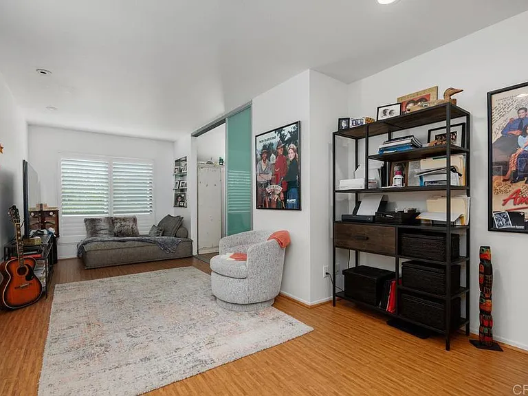 307 Longden Ln — Photo 20