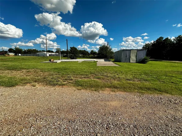 1002 E Bennett St, Seymour, TX 76380