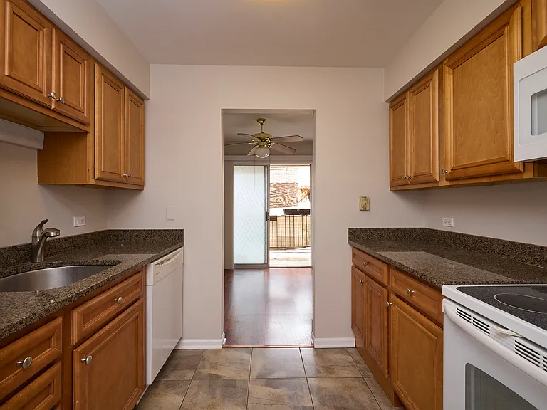 1154 Osterman Ave #D — Photo 3