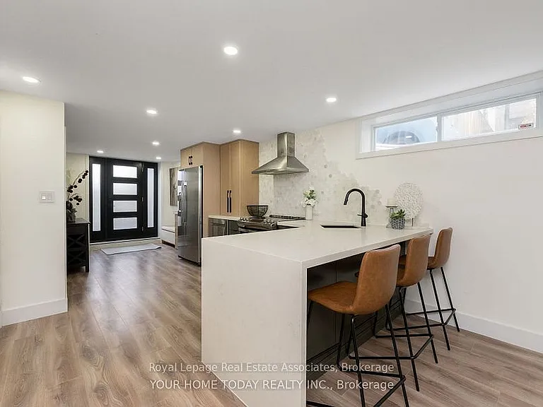 14 Gower Rd — Photo 7