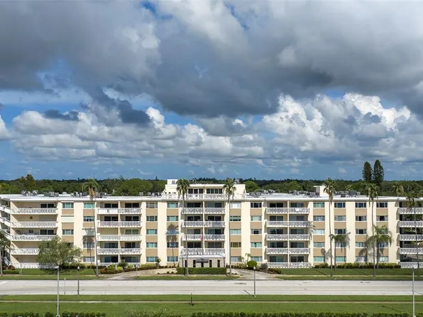 1200 N SHORE DRIVE NE #208, ST PETERSBURG, FL 33701