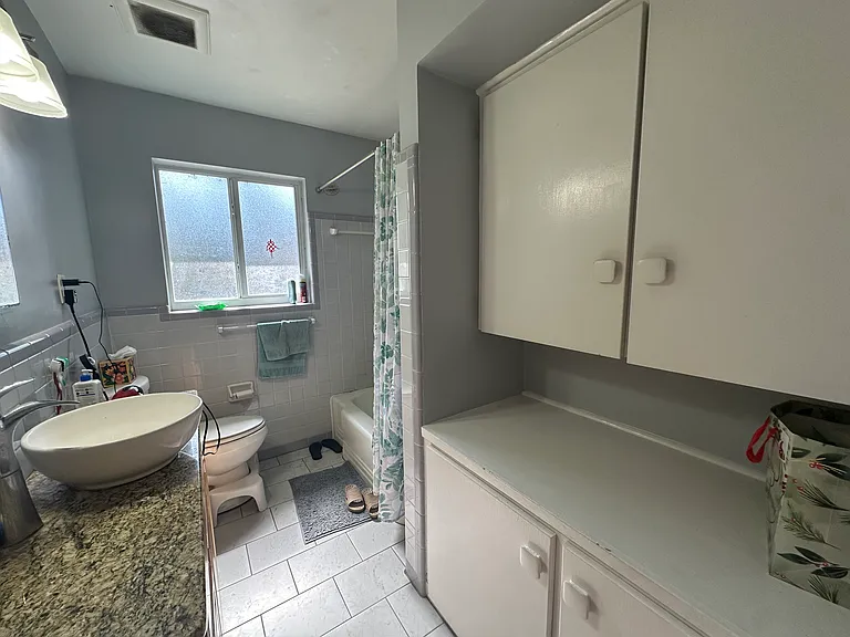 3125 W University Ave — Photo 16