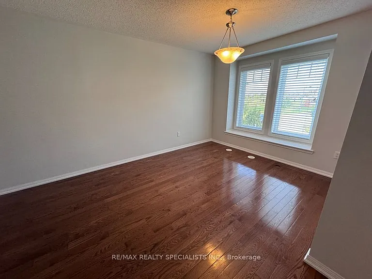829 Fowles Ct — Photo 4