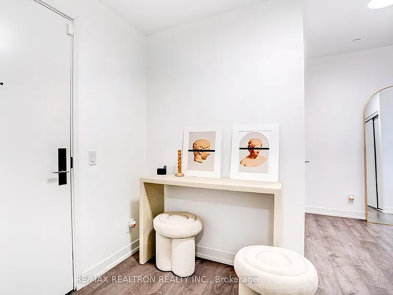 270 Dufferin St #Penthouse 17 — Photo 5