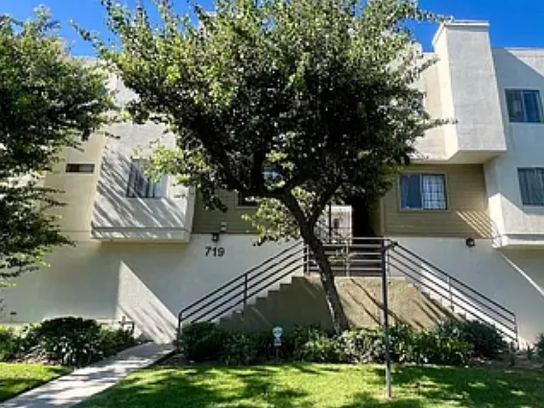 719 Orange Grove Ave #206 — Photo 1