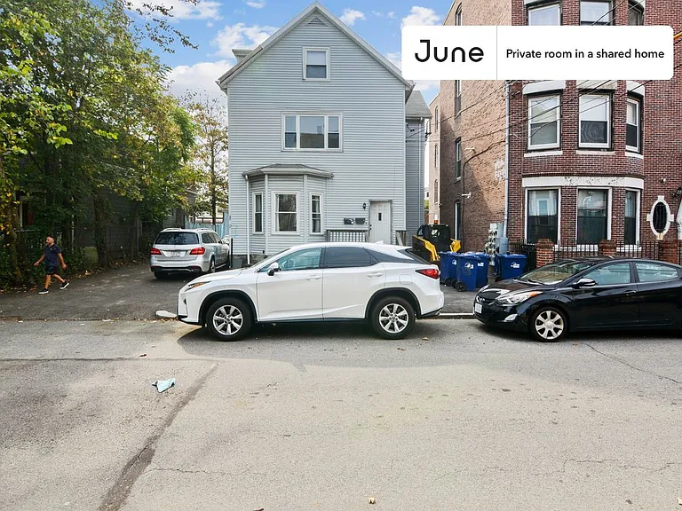 21 Highgate St #B — Photo 17