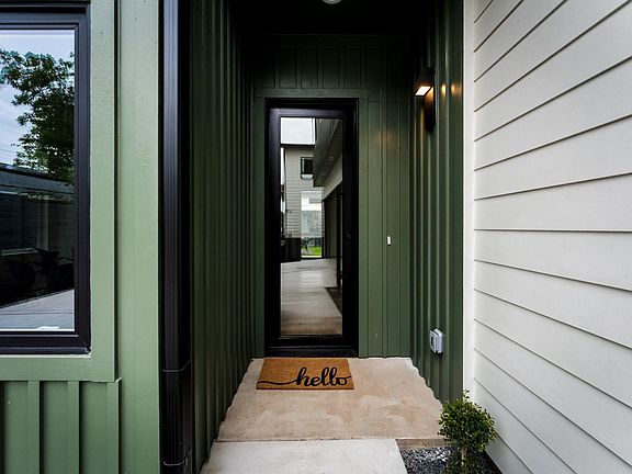 2nd image of 3204 Lyons Rd #2