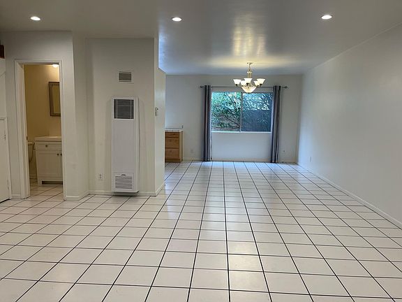 4th image of 1338 18th St APT 3