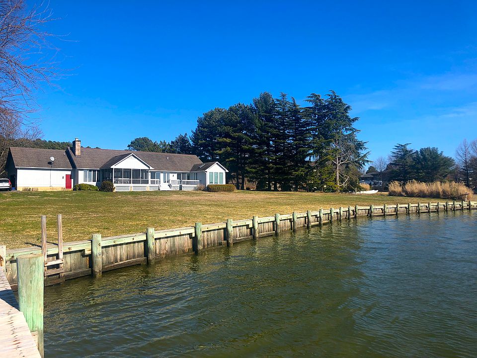 1st image of 132 Eareckson Ln