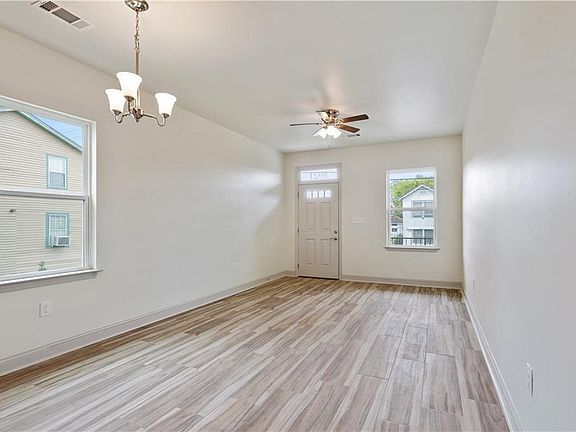 4th image of 8923 Fig St