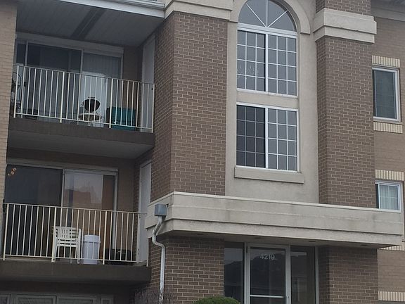 2nd image of 4219 W 76th St APT 205