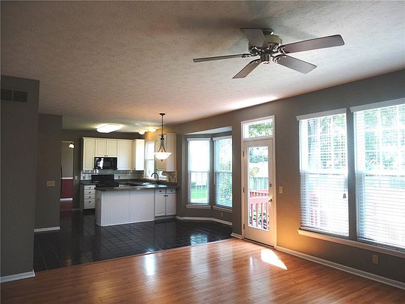 5th image of 5134 McHenry Ln