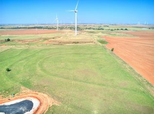 970 Old Farm Rd, Tuttle, OK 73089