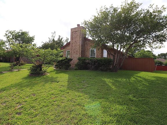 2nd image of 2405 Idlewood Dr