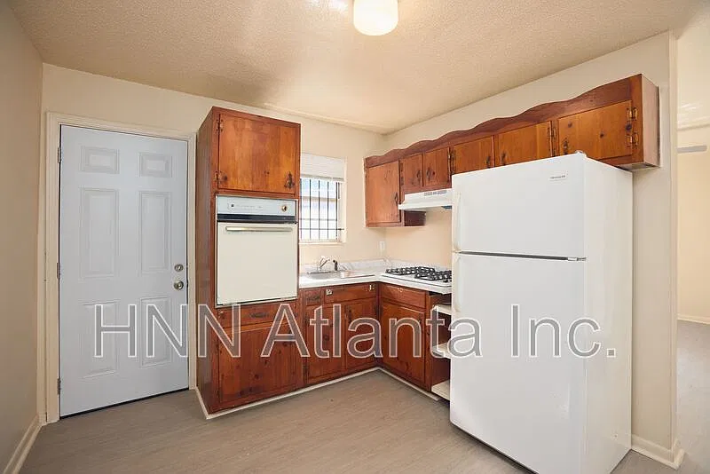 1 bed, 1.0 bath, 700 sqft, $950 — Photo 1