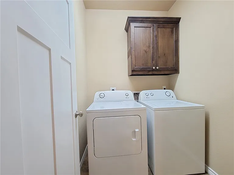 4168 Golden Eagle Dr #B — Photo 15
