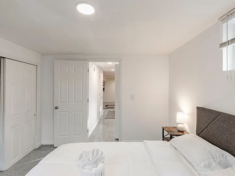 6129 Wolff St — Photo 10