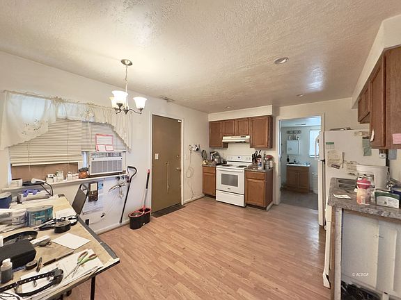 3rd image of 759 Walnut St