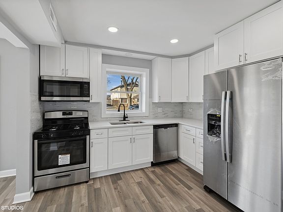 5th image of 2541 Willow St
