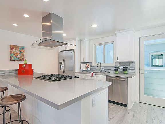 2nd image of 3750 3rd Ave Unit 4