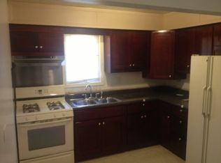 121 Arthur Ave APT 105, Fox Lake, IL 60020