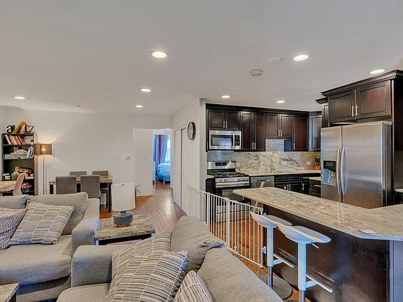 3rd image of 5330 Waterbury Dr APT 1606