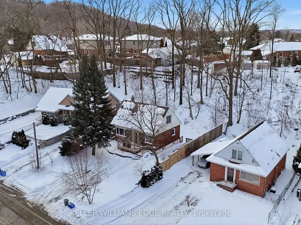 48 Mountain Ave S, Hamilton, ON L8G 2V8