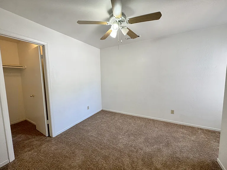 2101 E Pinedale Ave — Photo 11
