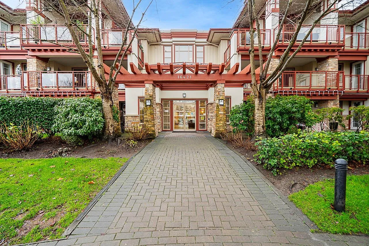 16421 64th Ave #207 photo 1