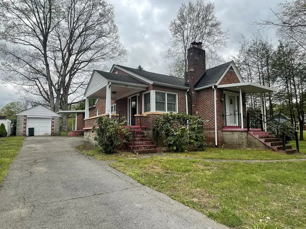 303 Crescent Rd, Beckley, WV 25801
