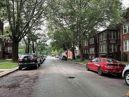 4th image of 7443 S Rhodes Ave