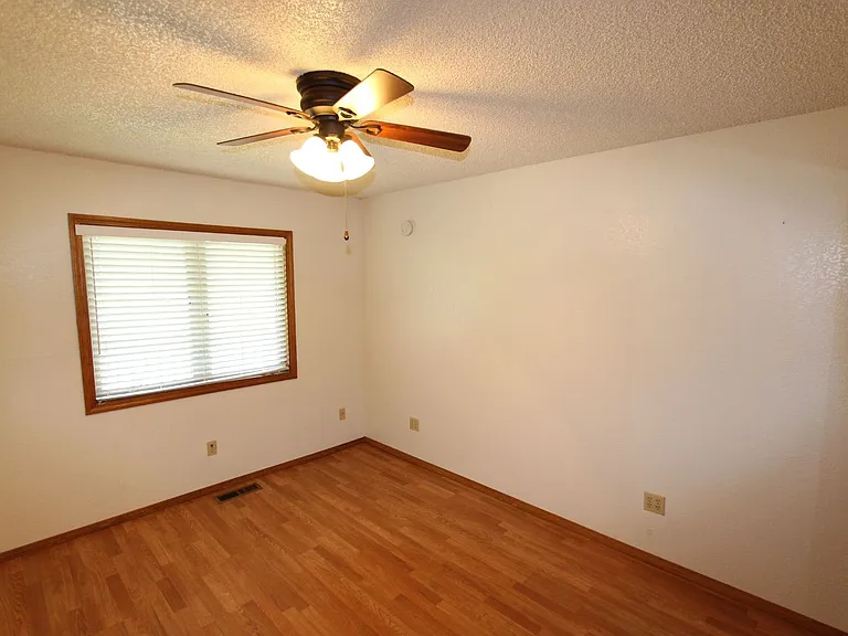 2645 N Valley View Rd #9107 — Photo 9