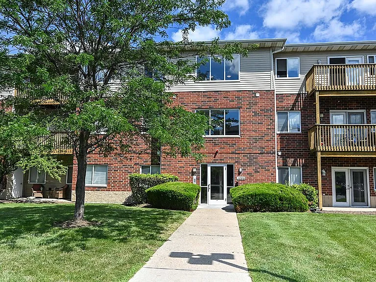 1, 2, and 3 Bedroom Apartments