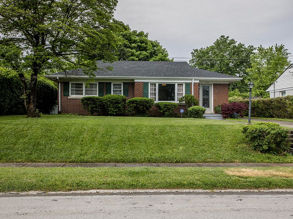 1st image of 1704 Lindy Ct