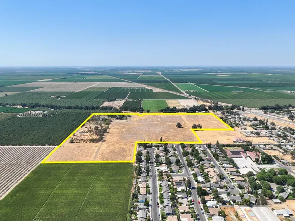 5721 E Riverdale Ave, Laton, CA 93242