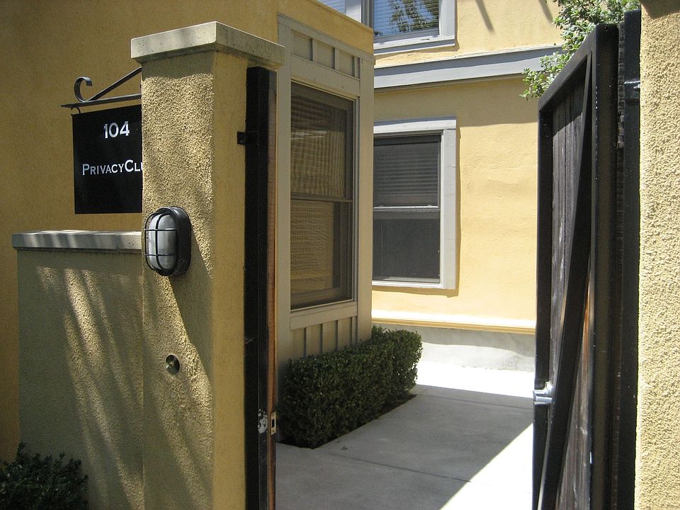 1st image of 43551 Mission Blvd Ste 104