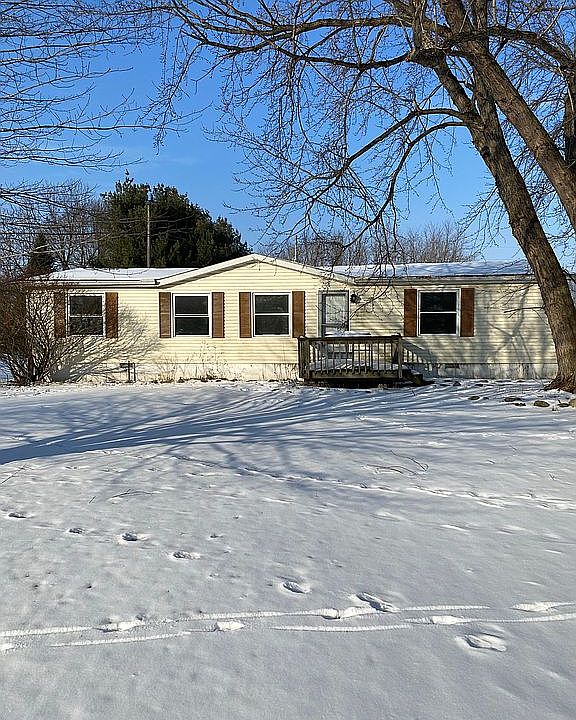 1st image of 25234 Pine Lake St