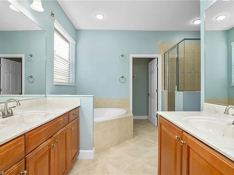 20437 Ardore Ln — Photo 17